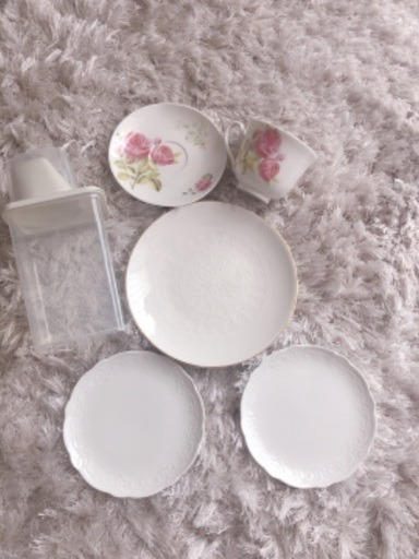 食器まとめ売りフランフランお皿ホワイト穀物容器一人暮らしカップアンドソーサーティーカップ花柄 すざんぬ 横浜の食器 プレート の中古あげます 譲ります ジモティーで不用品の処分