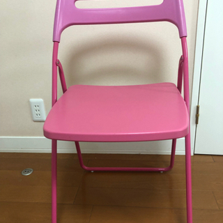 ピンク　パイプ椅子