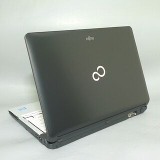 即使用可能 日本製 ノートパソコン 中古美品 13型ワイド FUJITSU