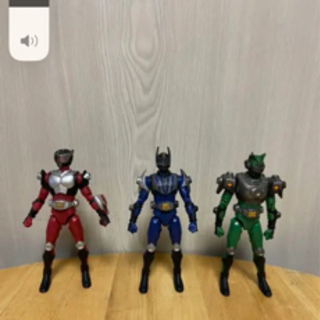 仮面ライダー響　仮面ライダー龍騎セット