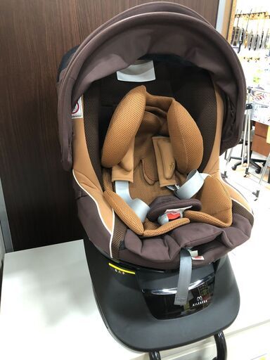 エールベベ　チャイルドシート　KURUTTO NT2 PROUD ※クリーニング済み エールベベ チャイルドシート KURUTTO NT2 PROUD ※クリーニング済み