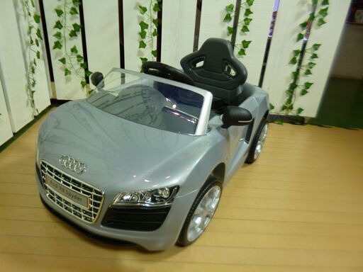 【愛品館八千代店】電動乗用玩具　アウディR8スパイダー【愛八ZS】