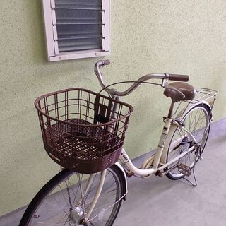 自転車クリーム色