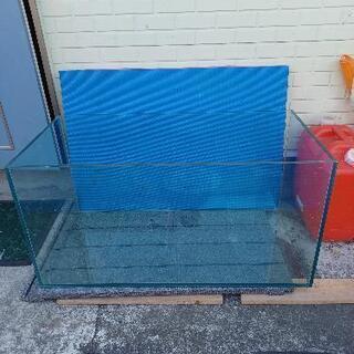宮城仙台！美品！使用期間約3ヵ月！900×450×450！10㎜ガラス水槽 宮城仙台！美品！使用期間約3ヵ月！900×450×450！10㎜