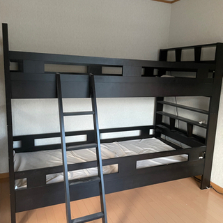 いたせりつくせりのカッコいい二段ベッド(ベッドマット付き