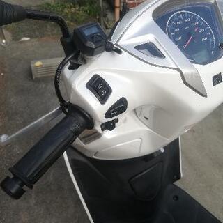 【購入者決定しました】HONDA LEADリード125cc 約34000Km パールジャスミンホワイト GIVIリアボックス 美車