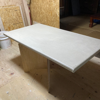 ダイニングテーブル　モールテックス仕上げ