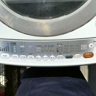 岐阜六条店直接引取歓迎 TOSHIBA AW-70DLE9 洗濯機 7kg 2013年 生活
