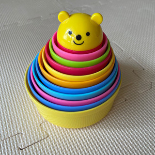 0〜2歳児向け知育玩具　コンビ  カップタワー　つみかさねカップ