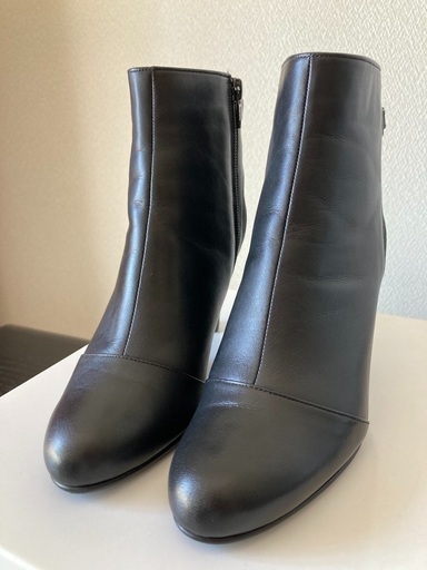 値下げしました【未使用・新品】黒のブーツ　22cm