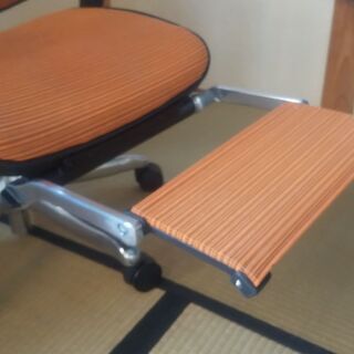 美品】エルゴヒューマン プロ オットマン内蔵型 オフィスチェア