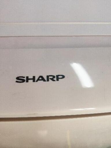 SHARP ピンクの冷蔵庫