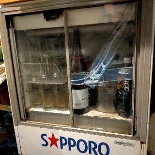 サッポロの名前入り業務用冷蔵庫