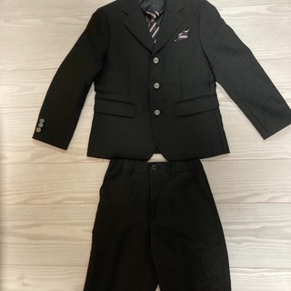 子供服メンズ　スーツ3点セット　入学式　卒業式　130センチ　ブラック