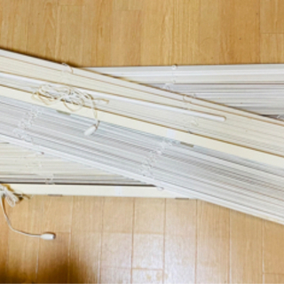【予約済】木製ブラインド 白 幅130cm×高180cm 2本