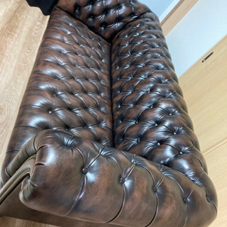 (現在1名交渉中)総革　チェスターフィールドソファ