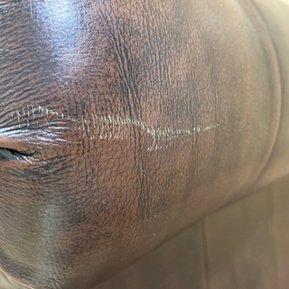 (現在1名交渉中)総革　チェスターフィールドソファ