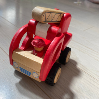 木のおもちゃ 消防車