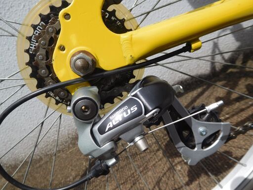 最終値下げ Flow 軽いアルミフレーム 7速 クロスバイク