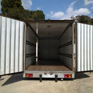 ♪八街置場♪♪物置♪コンテナ♪早い勝ち♪内寸高さ240cm有♪スライドドア♪鍵穴♪アルミ箱♪ ♪八街置場♪♪物置♪コンテナ♪早い勝ち♪内寸高さ