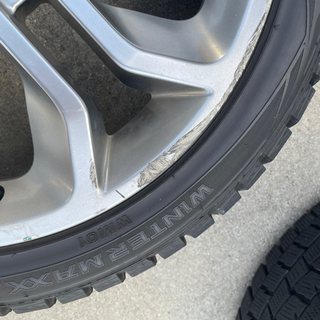 土日限定値下げ中！18インチ　スタッドレス&アルミホイール