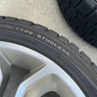 土日限定値下げ中！18インチ　スタッドレス&アルミホイール