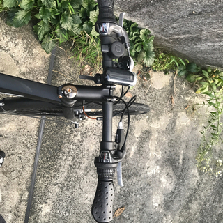 値下げしました　クロスバイク　ブラック　中古　ヘッドライトライト　鍵付き 値下げしました クロスバイク ブラック 中古 ヘッドライトライト 鍵付き