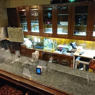 駅近バーのスッタフ募集になります。 - 文京区