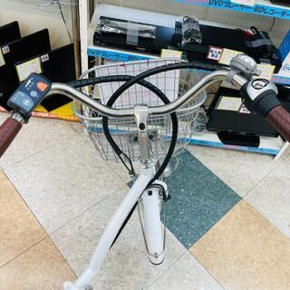 オシャレなホワイト 21テクノロジー 20インチ電動アシスト自転車 