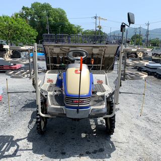 イセキ6条植え田植え機