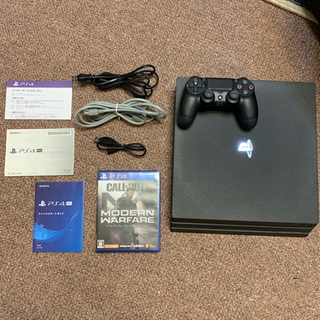 PS4 PRO 一式！ 美品！ CODつき！値下げ！ 美品・箱入りPS4 Pro(CUH 