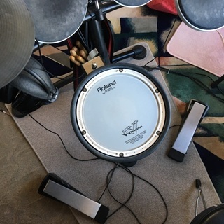 【北海道深川市発・オマケ多数・激安】ローランド電子ドラム・ドラムイス・バチ3セット・ヘッドホン・アナログミキサー・楽譜置き 北海道深川市発・オマケ多数・激安】ローランド電子ドラム・ドラムイス