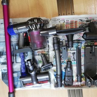 ★ダイソン コードレスクリーナー★dyson DC62 掃除機