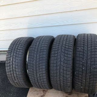 ワーゲンゴルフ7 に履いていました。