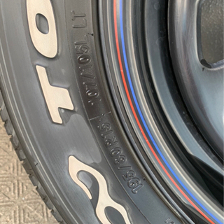 ハイエースタイヤ　4本セット