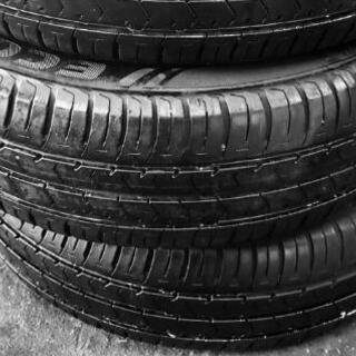 🌞175/65R15⭐2018年！アクア、ヴィッツ、フィット、スイフト等に！バリ山！美品！BRIDGESTONE製サマータイヤ入荷しました🌞