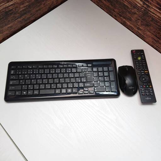 日立 白くまくんRAS-D22K 2020年製 配管など必要部材化粧カバー付き❗️