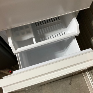 【RKGRE-724】特価！アクア/AQUA/126L 2ドア冷凍冷蔵庫/AQR-E13J(W)/中古品/2020年製/当社より近隣無料配達！