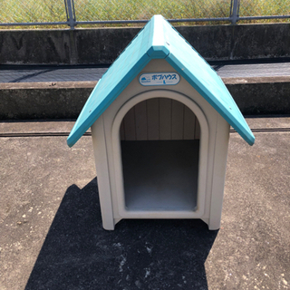 小さな犬小屋