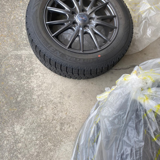 スタッドレスタイヤホイールセット20000円16インチ