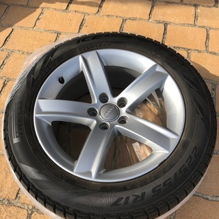 アウディ　スタッドレス　225/55 R17 ピレリ