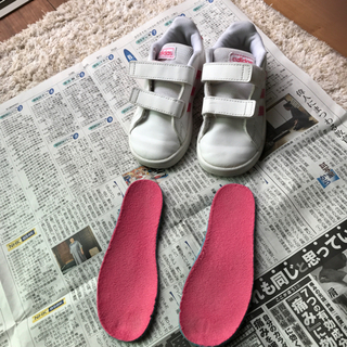 子供用靴(adidas:14.5、NIKE:14)