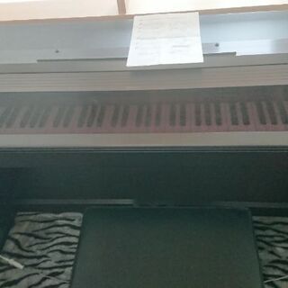 ローランド電子ピアノ無料です。古いですが音は大丈夫です。お子さま...