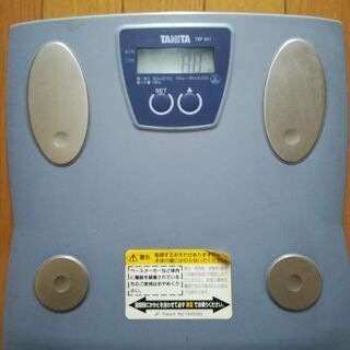 タニタ　脂肪計付きヘルスメーター　TBF-641