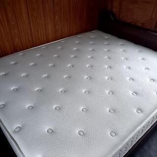 家具 【値下げ】クイーンロングベッド