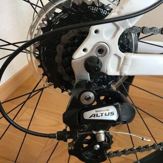 白色マウンテンバイク 26インチ canover