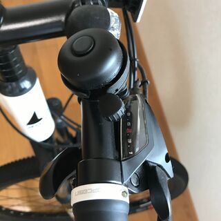 白色マウンテンバイク 26インチ canover