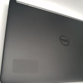 Dellノートパソコン i7（中古）、8GBのメモリ、SSD128GB、12.5画面、Intel HDグラフィックス、HDMI、Usb 3.0、Bluetooth, Windows11, Office2021,Adobe premiere2020,Illustrator2021等。 Dellノートパソコン i7（中古）、8GBのメモリ、SSD128GB、12.5画面