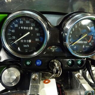 KAWASAKI ZRX400 緑 車検残R5/6月 名変で乗れます 決算大売り出し価格 諸経費０円 始動確認済み 即納車有り 激安 横浜 都筑 P-Yard KAWASAKI ZRX400 緑 車検残R5/6月 名変で乗れます 決算大売り出し価格