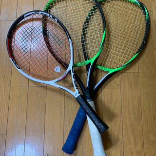 テニスラケット（大人用2本、子供用1本）